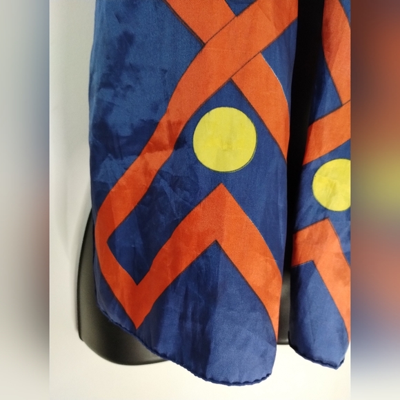 Beautiful Multicolored Pattern Scarf 53" - Picture 3 of 4